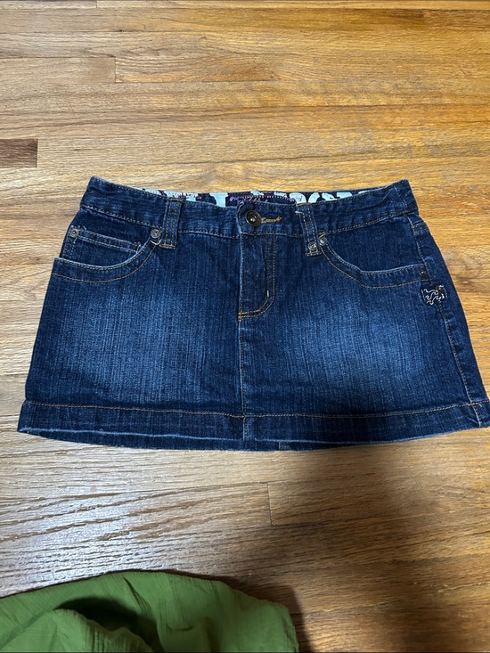 Billabong Dresses & Skirts - Billabong low rise jean skirt